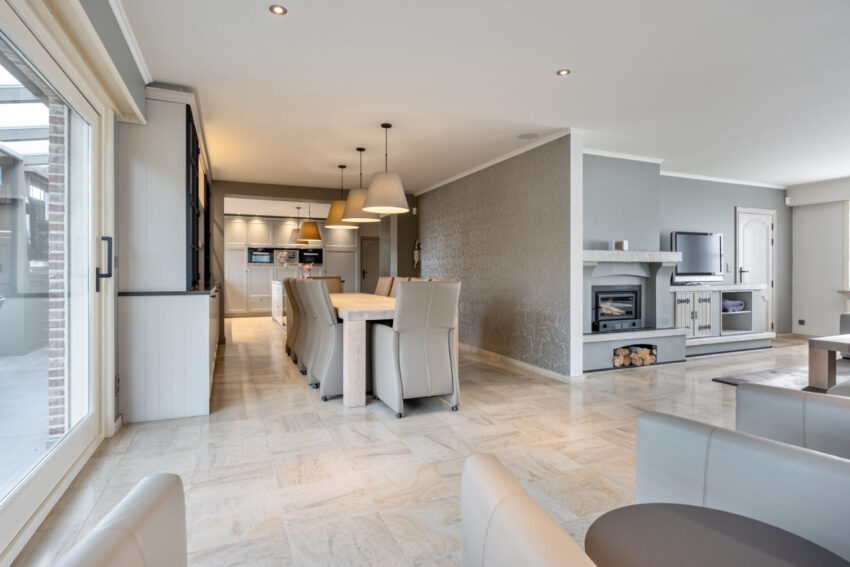 Landelijke en ruime woning met magazijn – uniek potentieel - te koop bij Huyskens Vastgoed & Advies