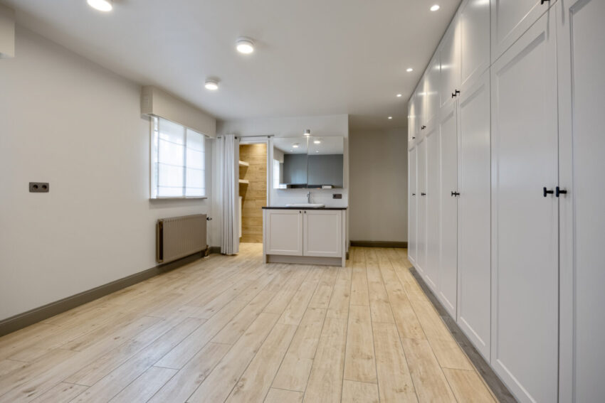 Landelijke en ruime woning met magazijn – uniek potentieel - te koop bij Huyskens Vastgoed & Advies