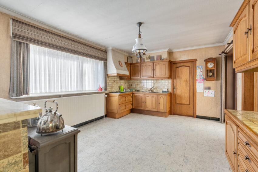 Authentieke woning op centrale ligging en ruim perceel - te koop bij Huyskens Vastgoed & Advies