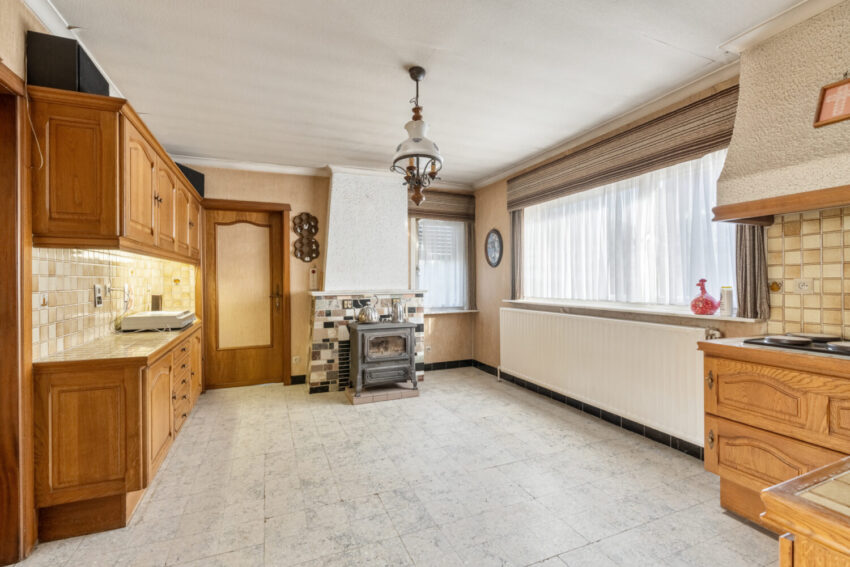 Authentieke woning op centrale ligging en ruim perceel - te koop bij Huyskens Vastgoed & Advies