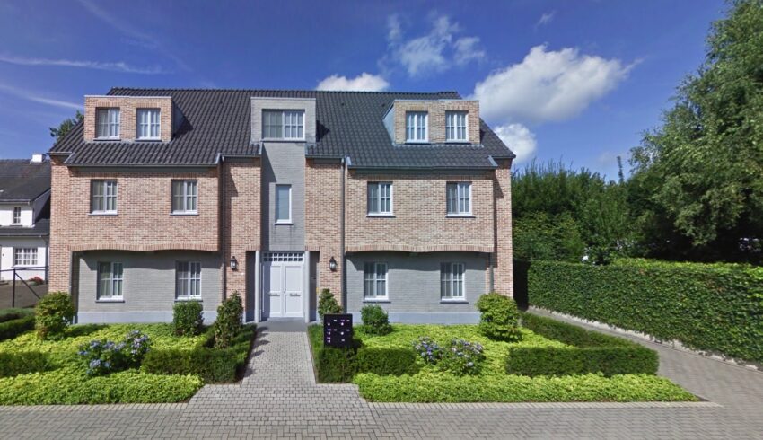 Appartement 2slpk met terras van 36m², garage, kelderberging in kleinschalig gebouw