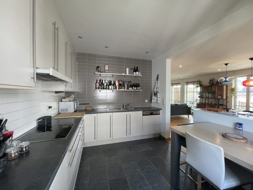 Appartement 2slpk met terras van 36m², garage, kelderberging in kleinschalig gebouw - te huur bij Huyskens Vastgoed & Advies